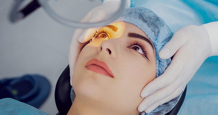 عینک بزنم یا عمل حذف عینک کنم؟